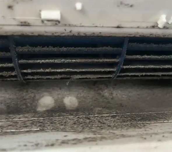 景宁空调吹的风有股烧焦味是怎么回事